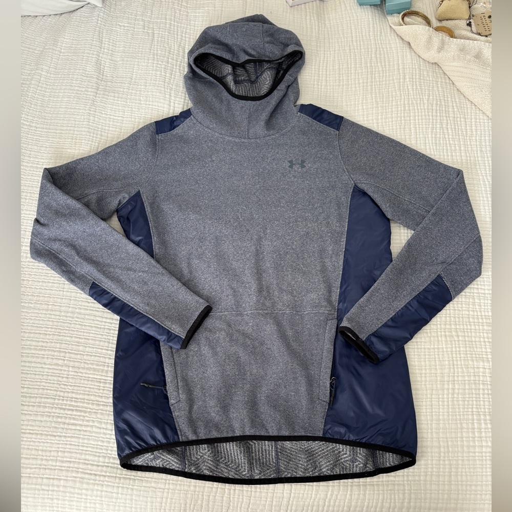 Women’s Under Armor sweatshirt